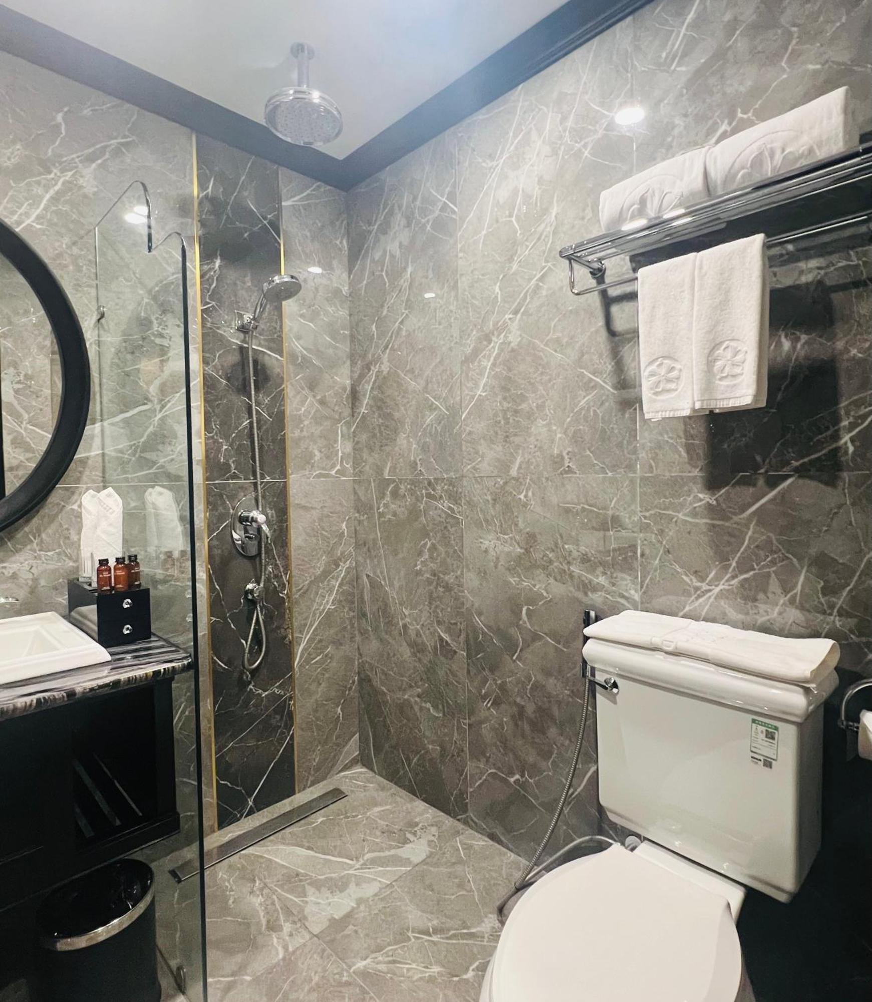Hotel Du Monde Classic ハノイ市 エクステリア 写真